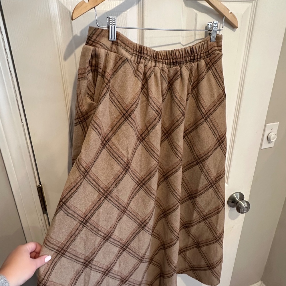 Plaid Flannel Skirt Camel Color Size Large - Picture 5 of 5